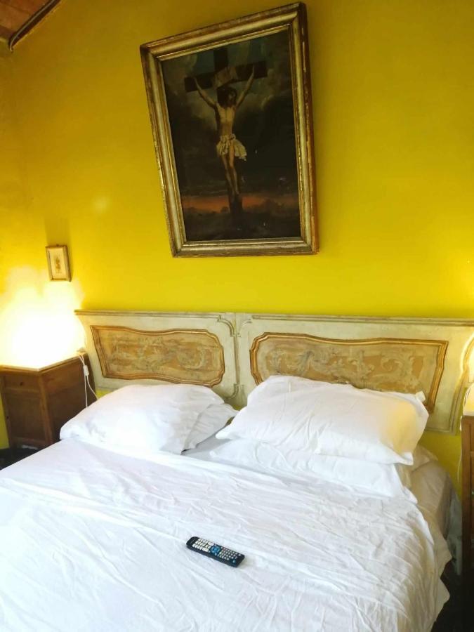Beb Le Case Rosse Verucchio Esterno foto